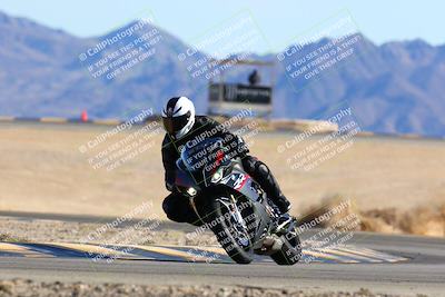 media/Jan-08-2022-SoCal Trackdays (Sat) [[1ec2777125]]/Turn 4 (1145am)/